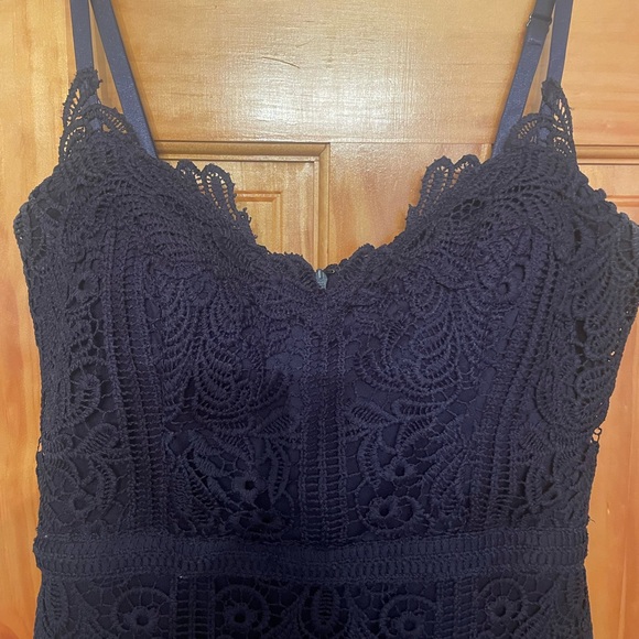 Guess flounce hem dress size 2, navy blue - Picture 4 of 5